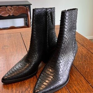 Alligator (faux) skin texture booties.